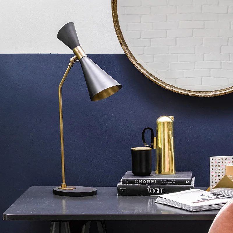 marble table lamps with a luxurious veined pattern for high end decorBow Tie Desk light in black marble table lamps with a luxurious veined pattern for high end decorBow Tie Desk light in black