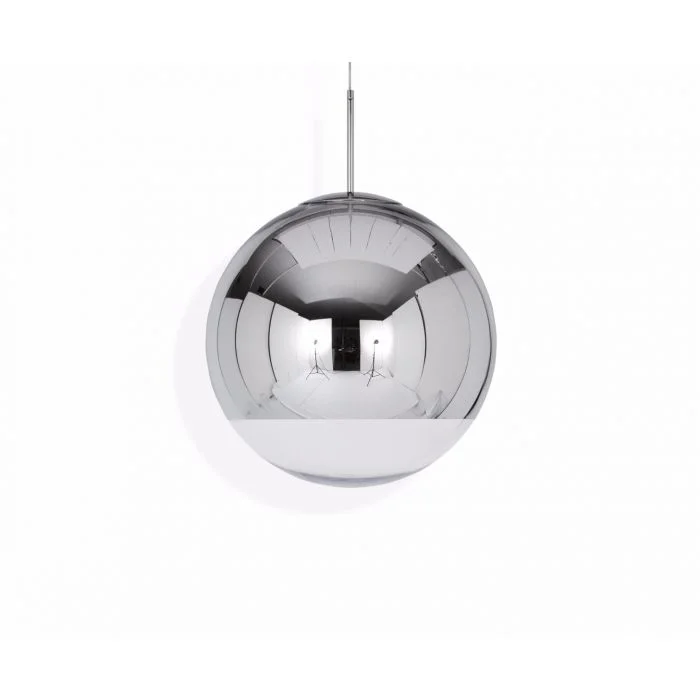 Art Deco Ceiling Lights with Geometric Patterns and Metallic FinishesTom Dixon Mirror Ball LED 50 cm Art Deco Ceiling Lights with Geometric Patterns and Metallic FinishesTom Dixon Mirror Ball LED 50 cm
